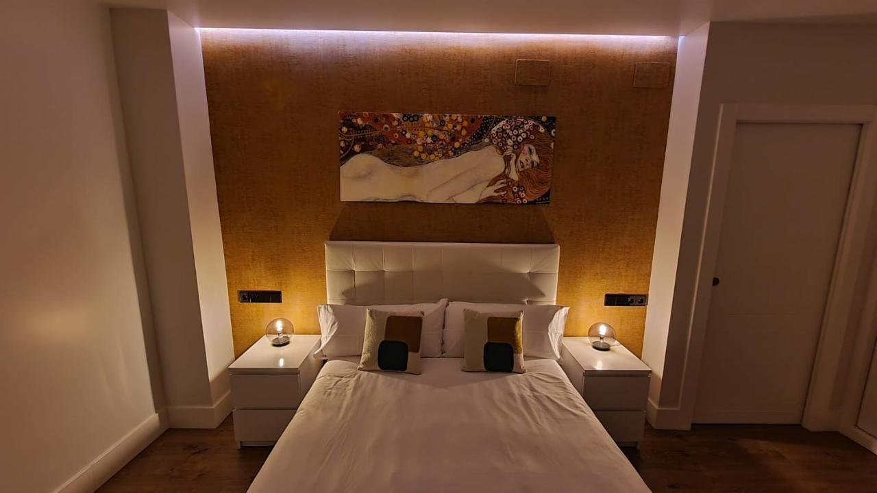 Puerta Del Sol Iii, 4 Bedrooms 5Wc マドリード エクステリア 写真